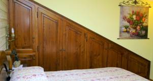 Armadio legno mansardato 3